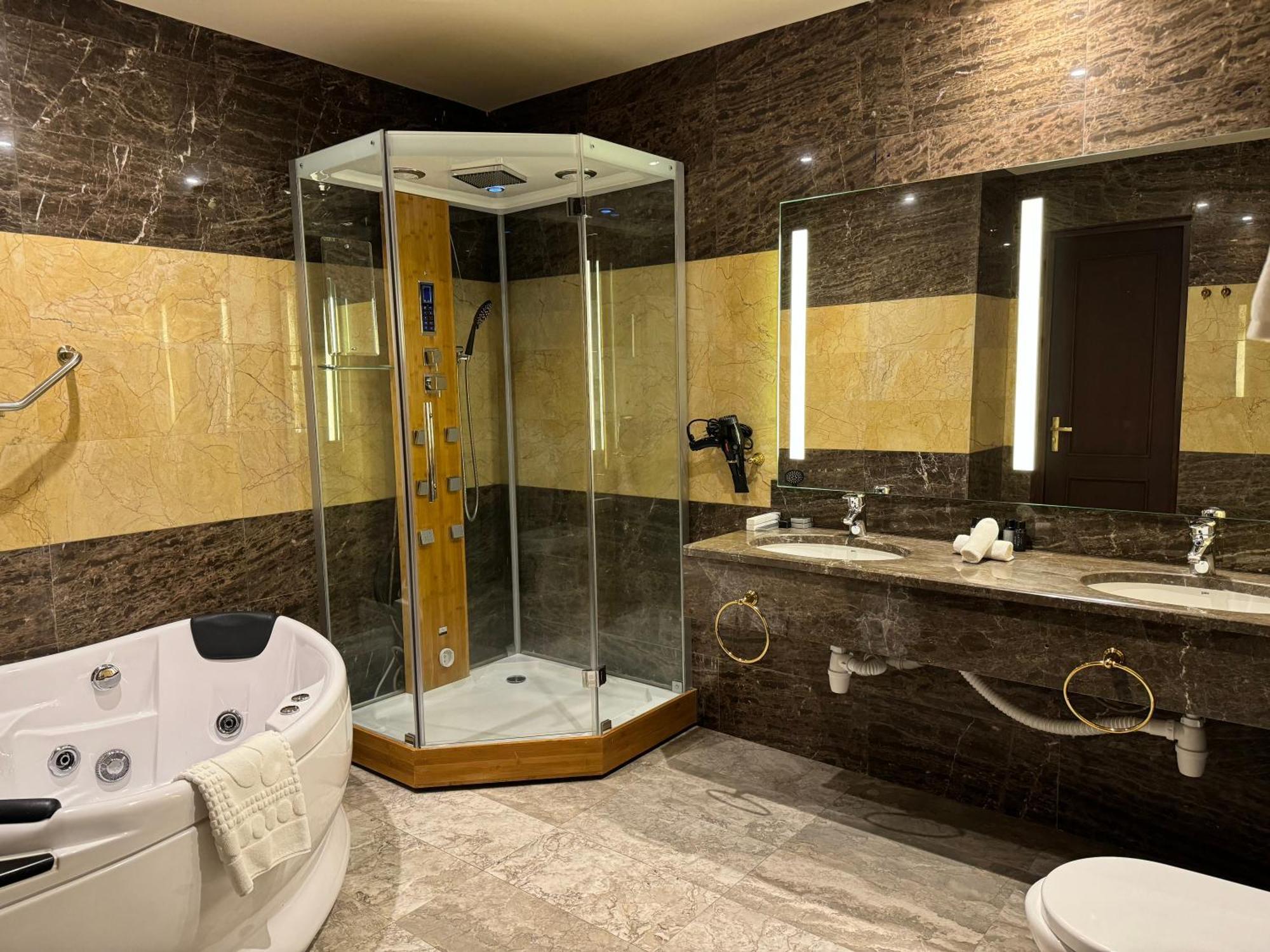 Eighty Eight Deluxe Hotel & Spa Tsaghkadzor Bagian luar foto